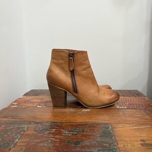 BP Size 6 tan heel booties